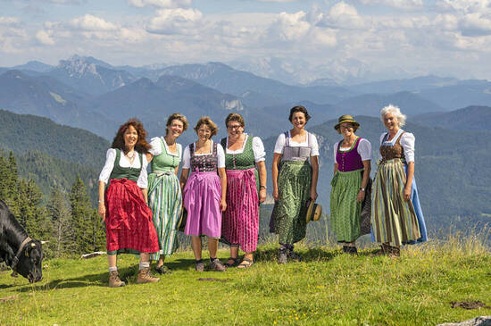 Bäuerinnen und Landfrauen laden zu themenbezogenen Rundgängen auf dem Berg und im Tal ein